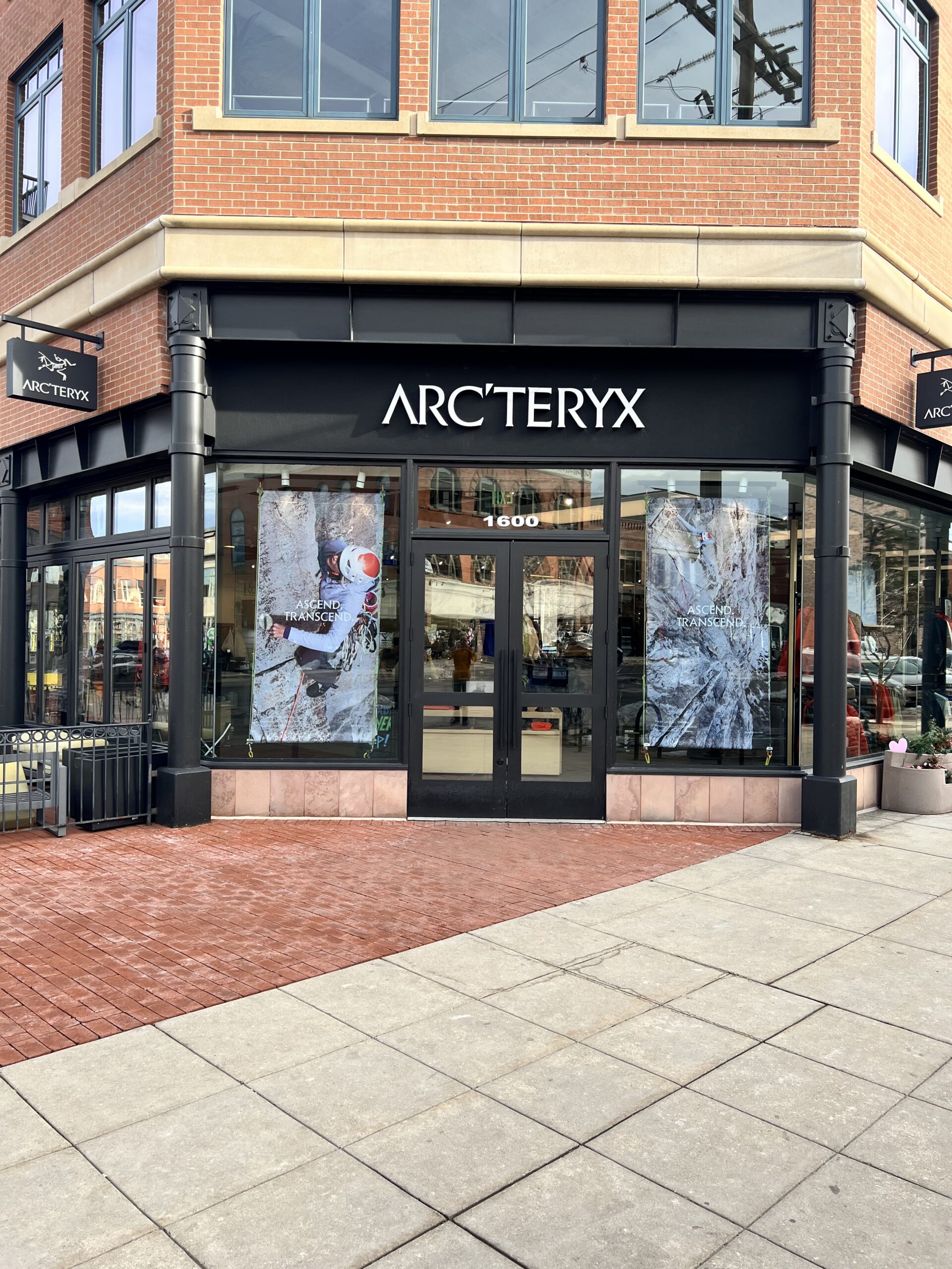 Arc'teryx Outlets